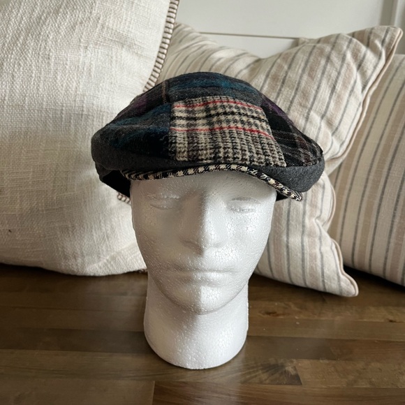 Irish cap - Picture 1 of 4